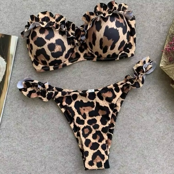 Leopard Print Ruffle Bikini Set - Picture 2 of 3